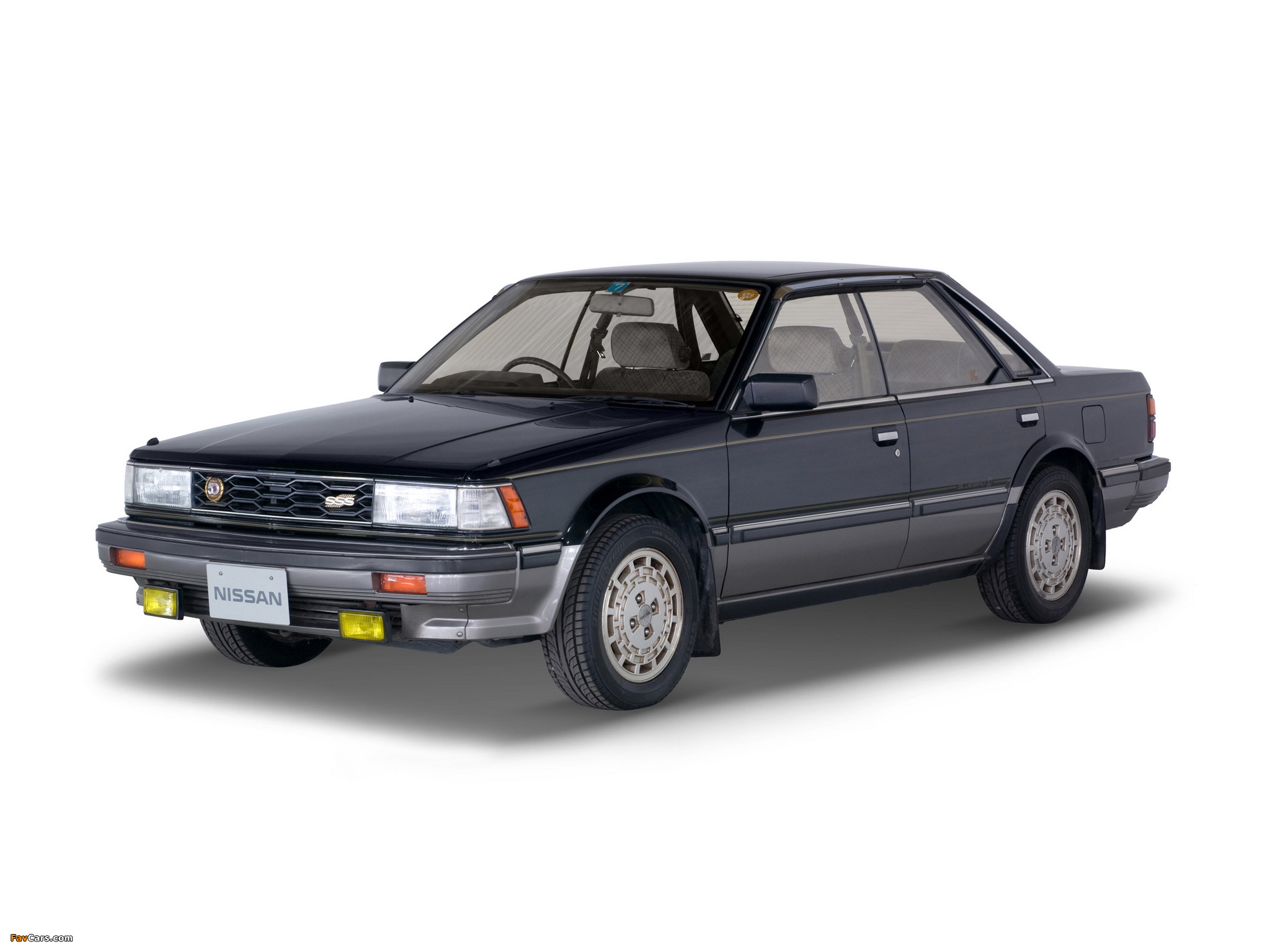 Pictures of Nissan Bluebird SSS Hardtop 50th Anniversary (U11) 1983 (2048 x 1536)