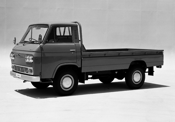 Photos of Nissan Caball Truck (C240) 1966–76