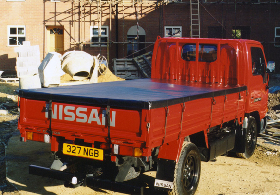 Images of Nissan Cabstar E UK-spec 1996–98