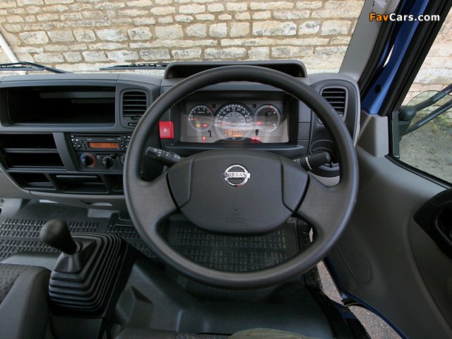 Nissan Cabstar Tipper UK-spec 2006 pictures (640 x 480)