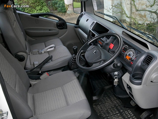 Nissan Cabstar Tipper UK-spec 2006 wallpapers (640 x 480)