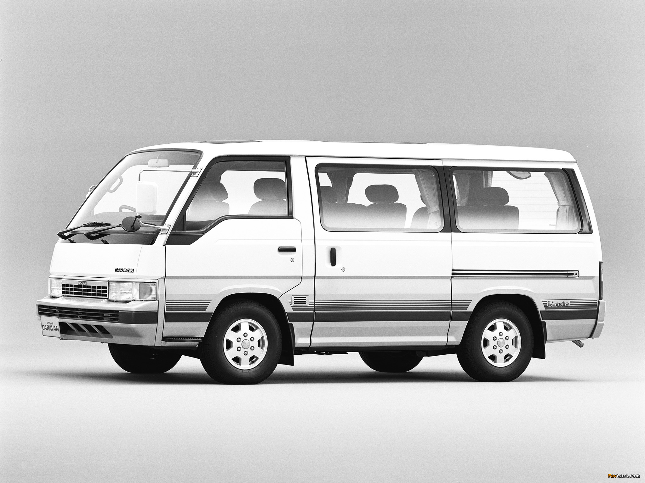 Nissan Caravan Silk Road Limousine (E24) 1986–88 pictures (2048 x 1536)