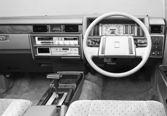 Images of Nissan Cedric Hardtop (Y30) 1983–85