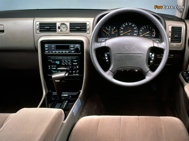 Nissan Cedric (Y32) 1991–93 images (640 x 480)