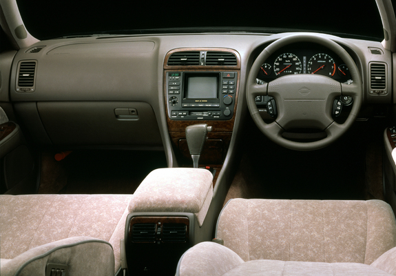 Nissan Cedric Brougham (Y33) 1995–97 images