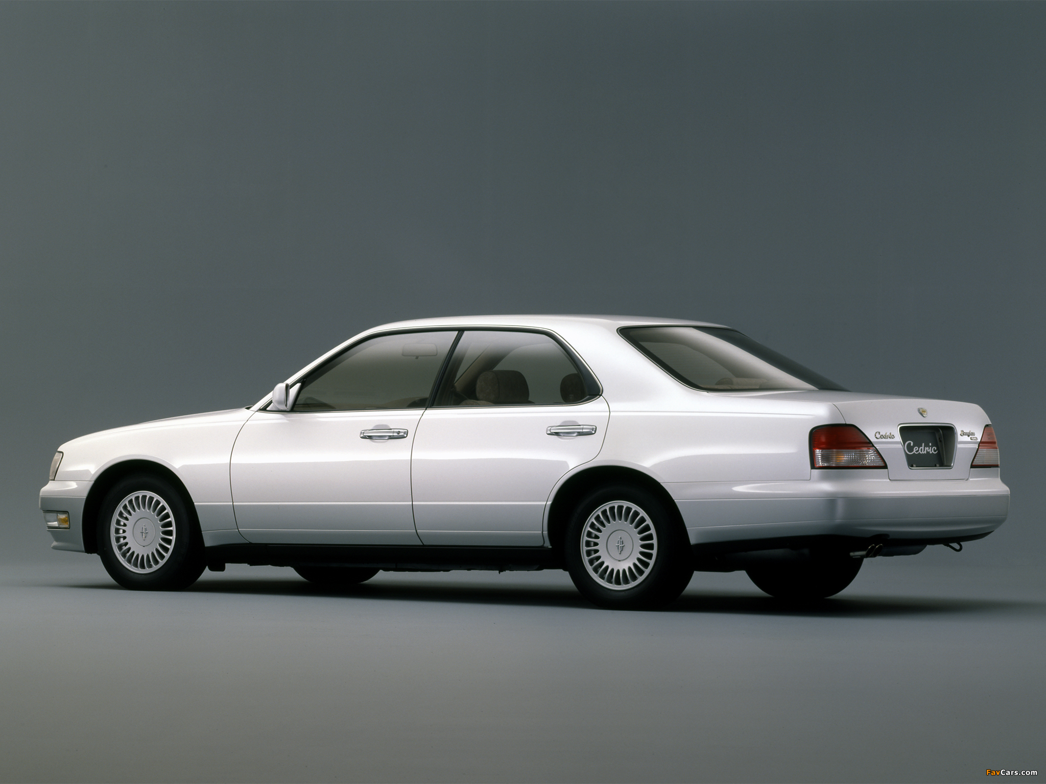 Nissan Cedric Brougham (Y33) 1995–97 wallpapers (2048 x 1536)
