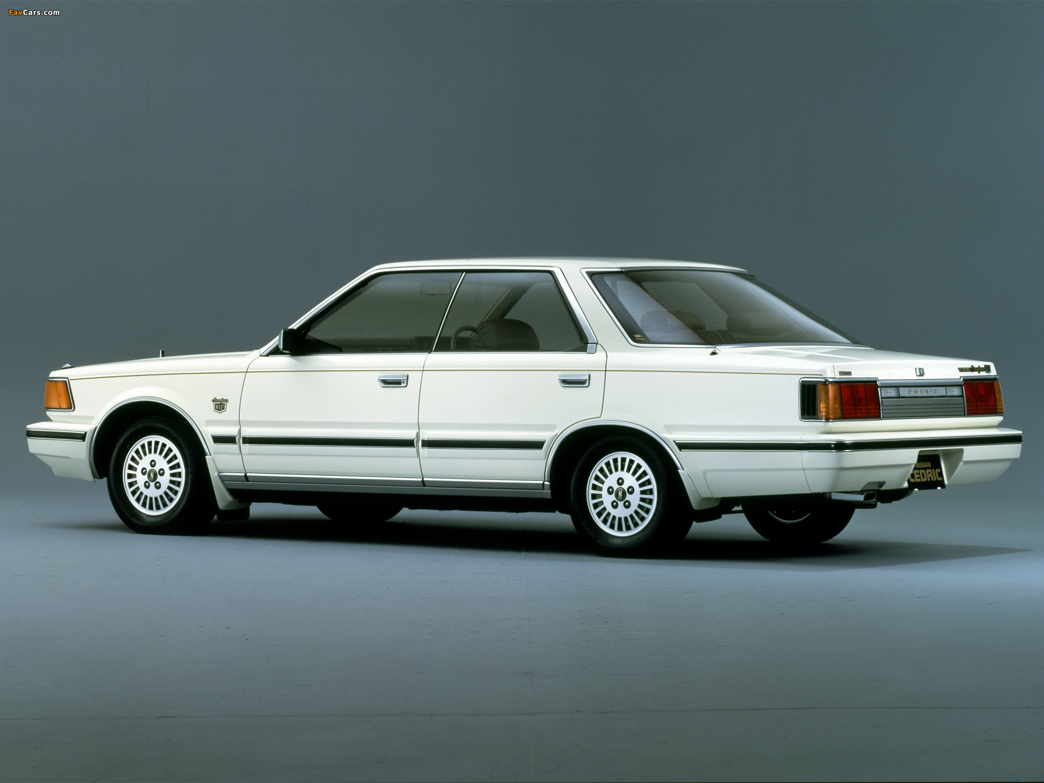 Pictures of Nissan Cedric Hardtop (Y30) 1983–85 (2048 x 1536)