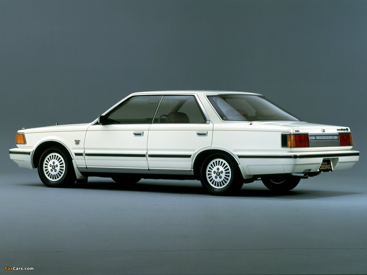 Pictures of Nissan Cedric Hardtop (Y30) 1983–85 (1280 x 960)