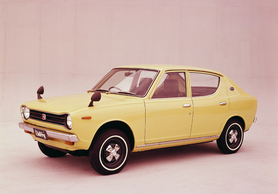Nissan Cherry 4-door Sedan (E10) 1970–74 images