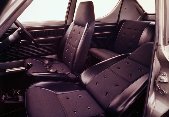 Nissan Cherry X-1 4-door Sedan (E10) 1970–74 images