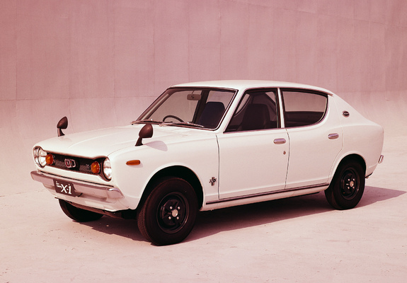 Nissan Cherry X-1 4-door Sedan (E10) 1970–74 images