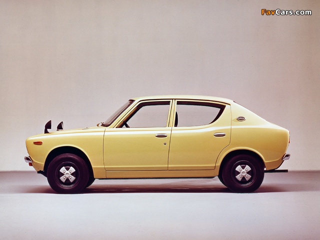 Pictures of Nissan Cherry 4-door Sedan (E10) 1970–74 (640 x 480)