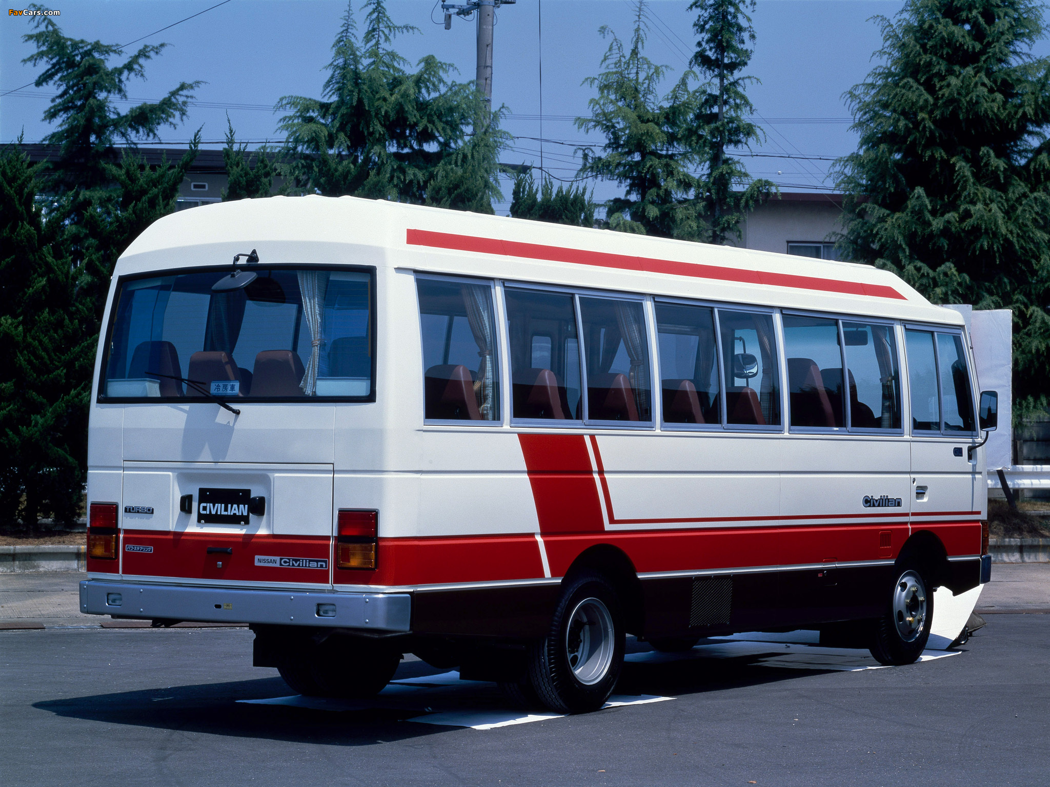 Nissan Civilian (W40) 1982–88 photos (2048 x 1536)