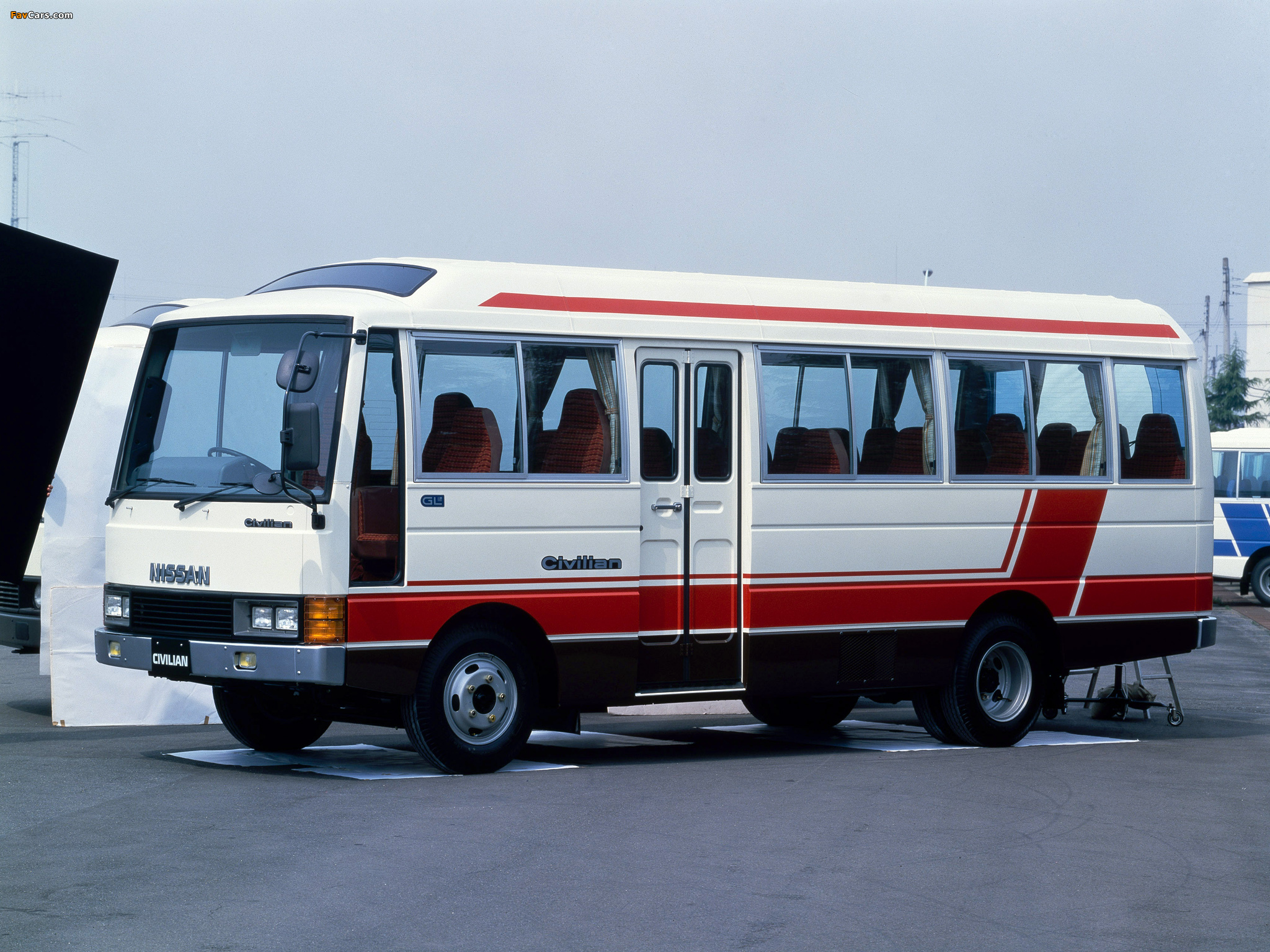 Nissan Civilian (W40) 1982–88 wallpapers (2048 x 1536)
