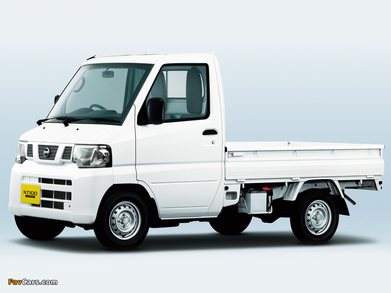 Images of Nissan NT100 Clipper (U71T) 2012 (800 x 600)