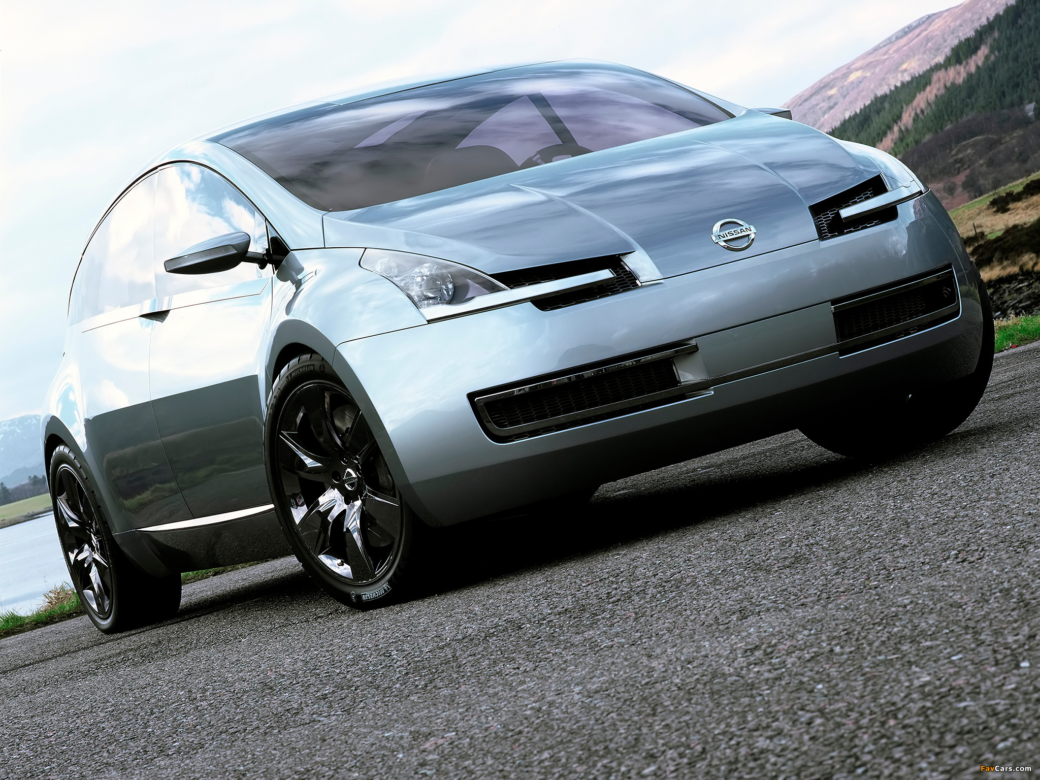 Images of Nissan Evalia Concept 2003 (2048 x 1536)