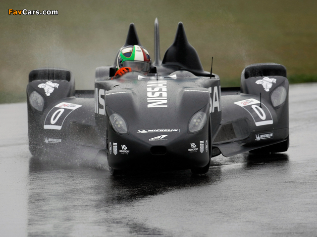 Images of Nissan DeltaWing Experimental Race Car 2012 (640 x 480)