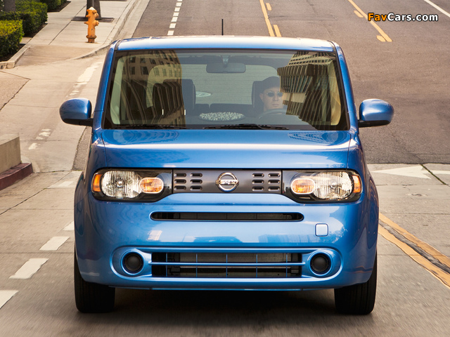 Images of Nissan Cube Indigo Blue (Z12) 2012 (640 x 480)