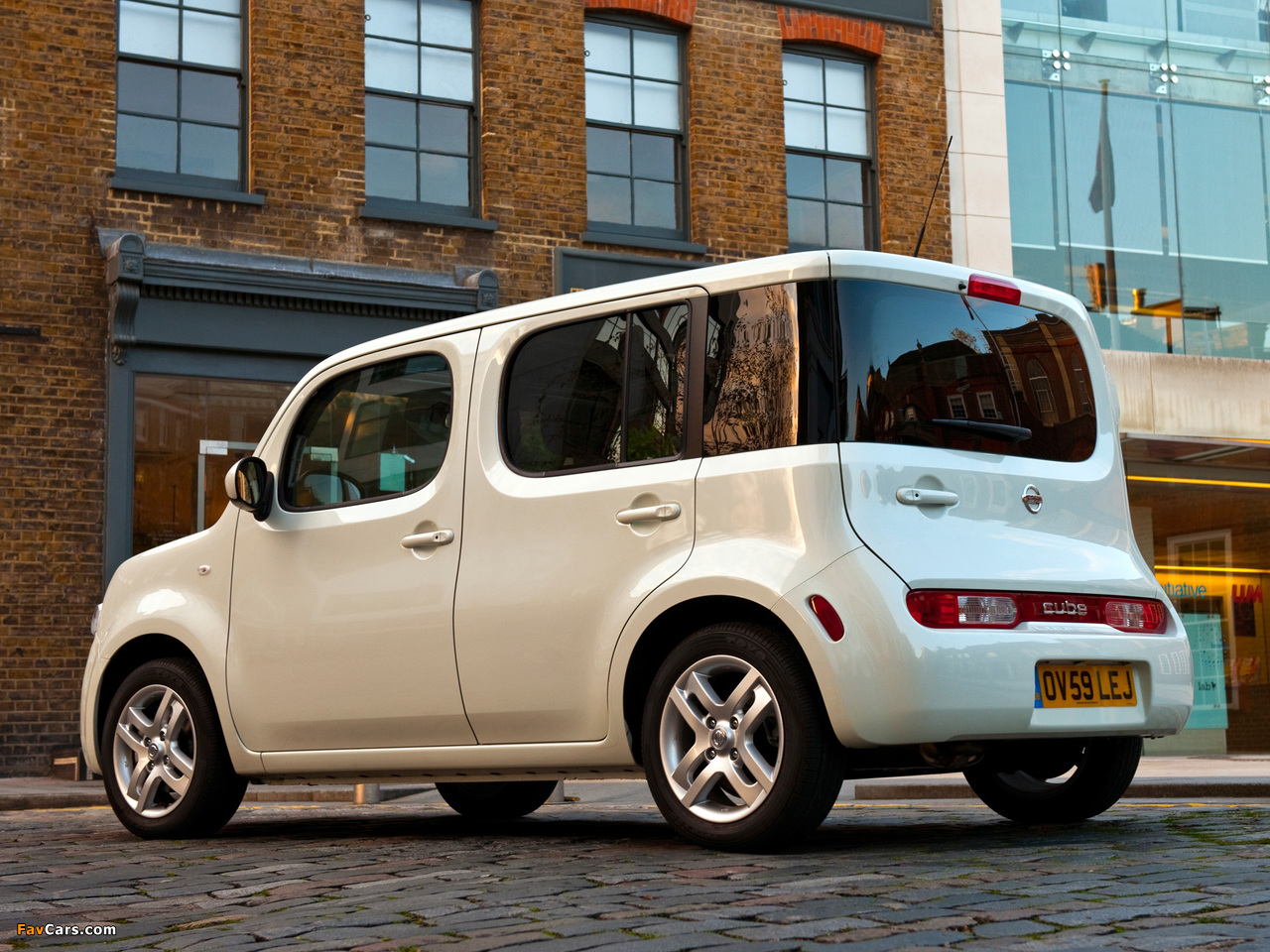 Nissan Cube UK-spec (Z12) 2009 photos (1280 x 960)