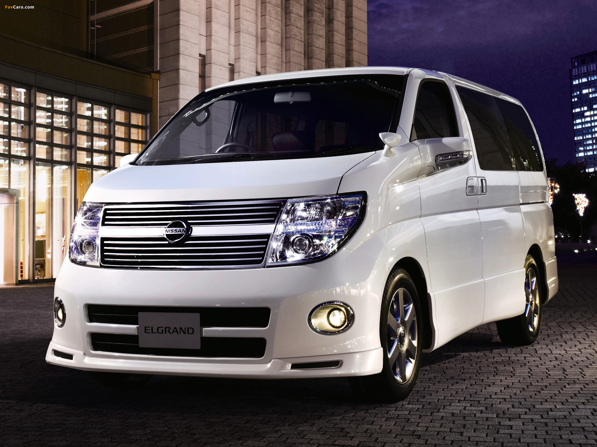 Images of Nissan Elgrand (51) 2002–10 (2048 x 1536)