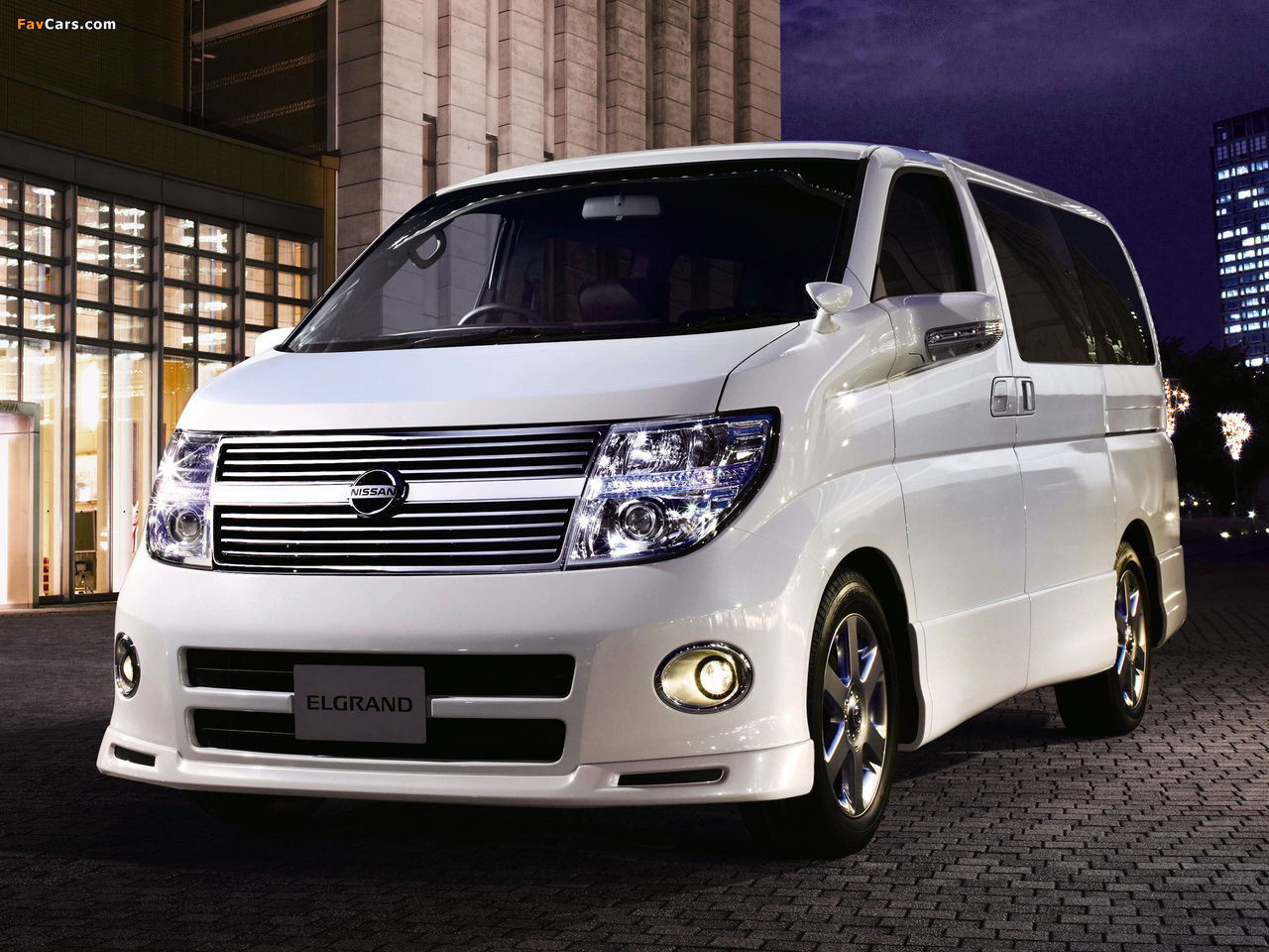 Images of Nissan Elgrand (51) 2002–10 (1280 x 960)
