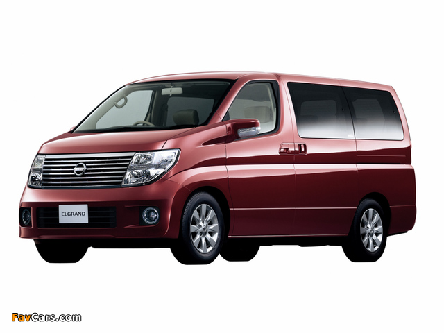 Images of Nissan Elgrand (51) 2002–10 (640 x 480)