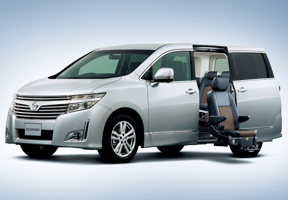 Images of Nissan Elgrand Highway Star (E52) 2010