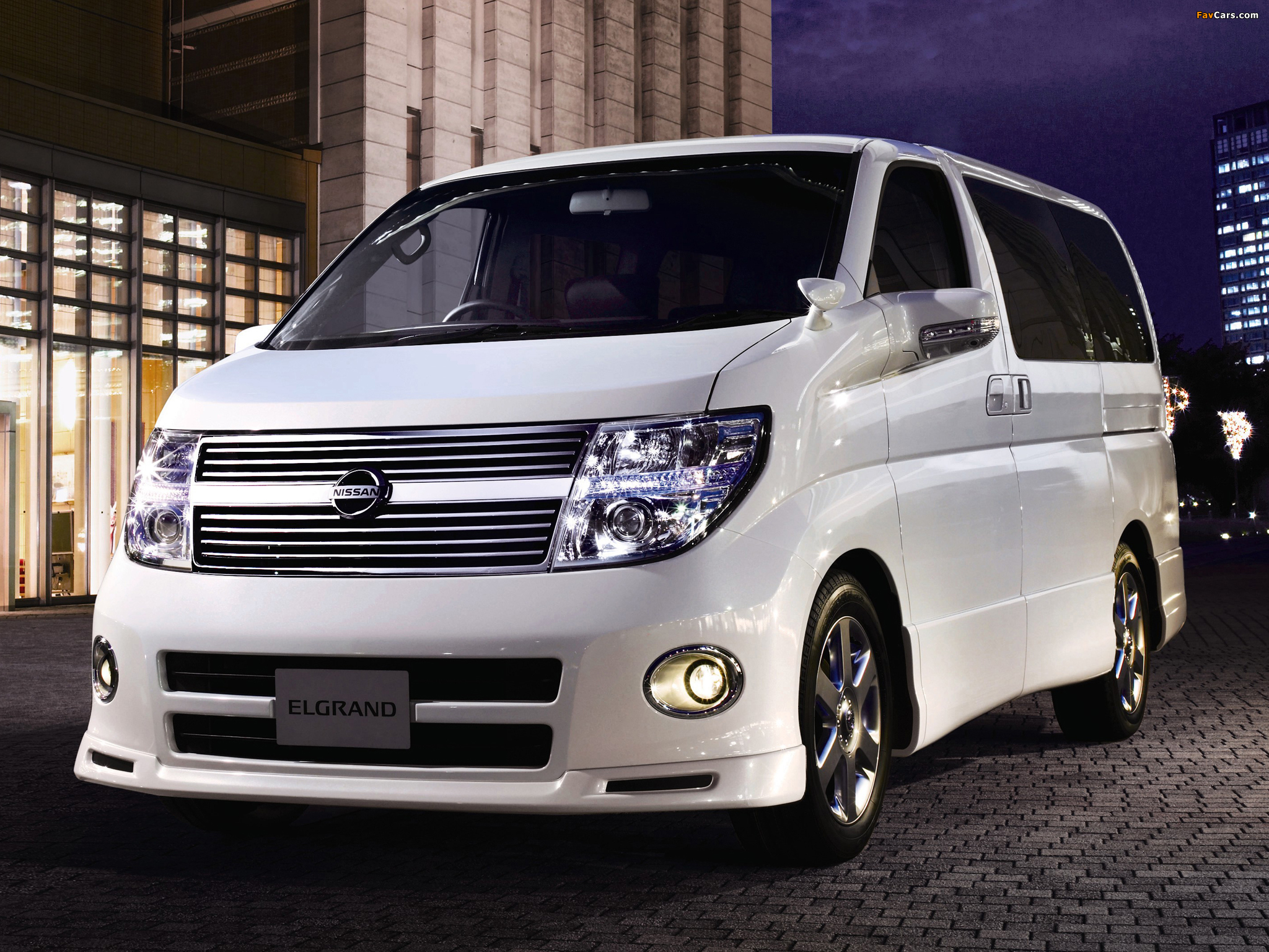 Nissan Elgrand Highway Star (E51) 2002–10 images (2048 x 1536)