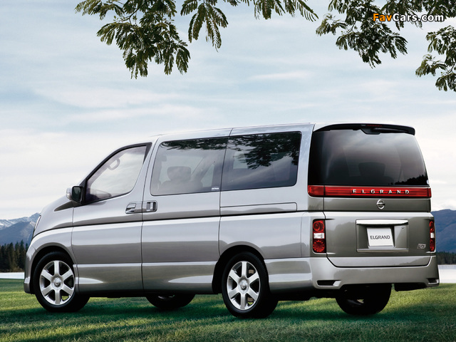 Nissan Elgrand Highway Star (E51) 2002–10 photos (640 x 480)