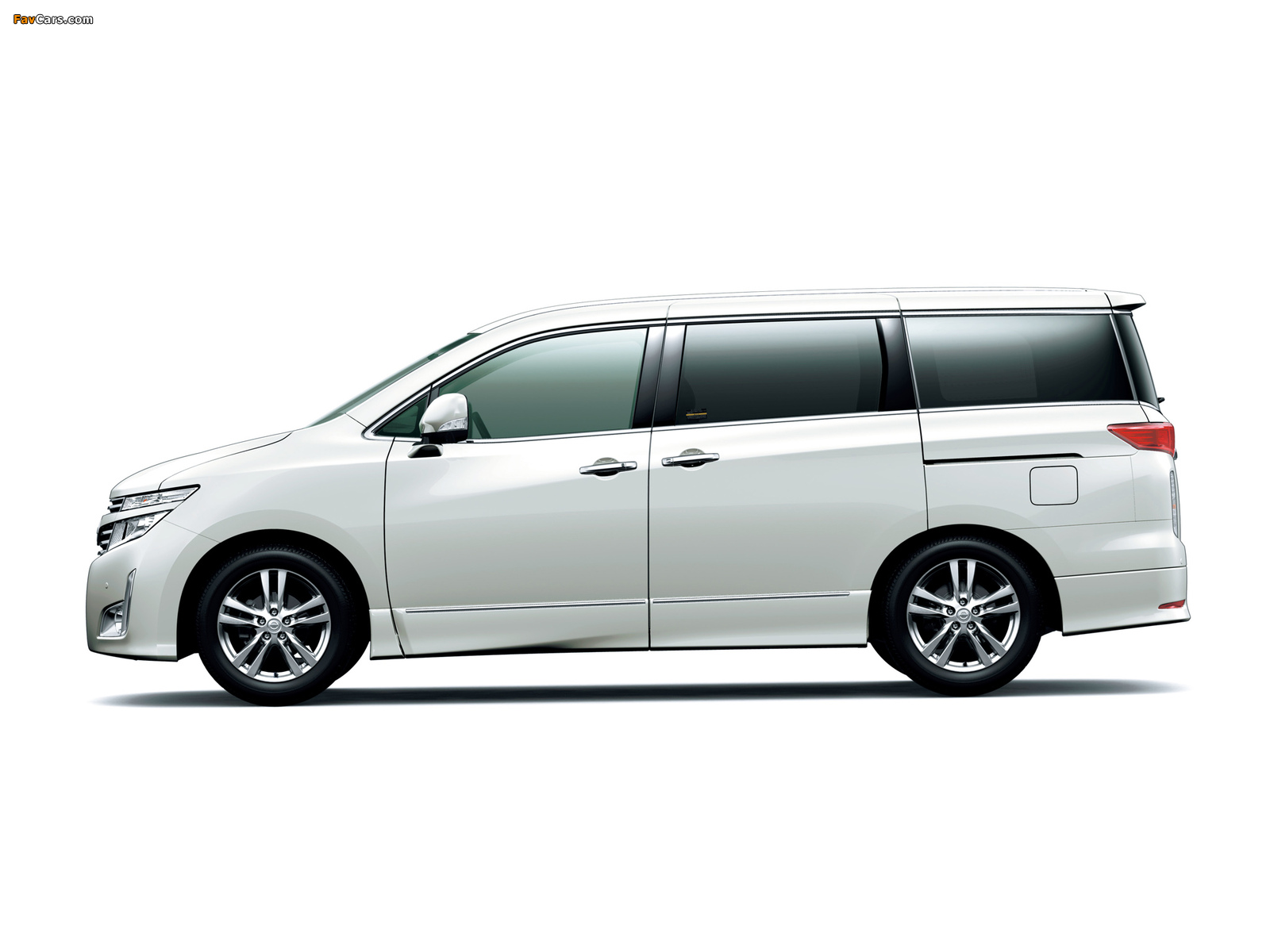 Nissan Elgrand Highway Star (E52) 2010 images (1600 x 1200)