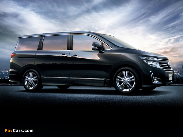 Nissan Elgrand Highway Star (E52) 2010 pictures (640 x 480)