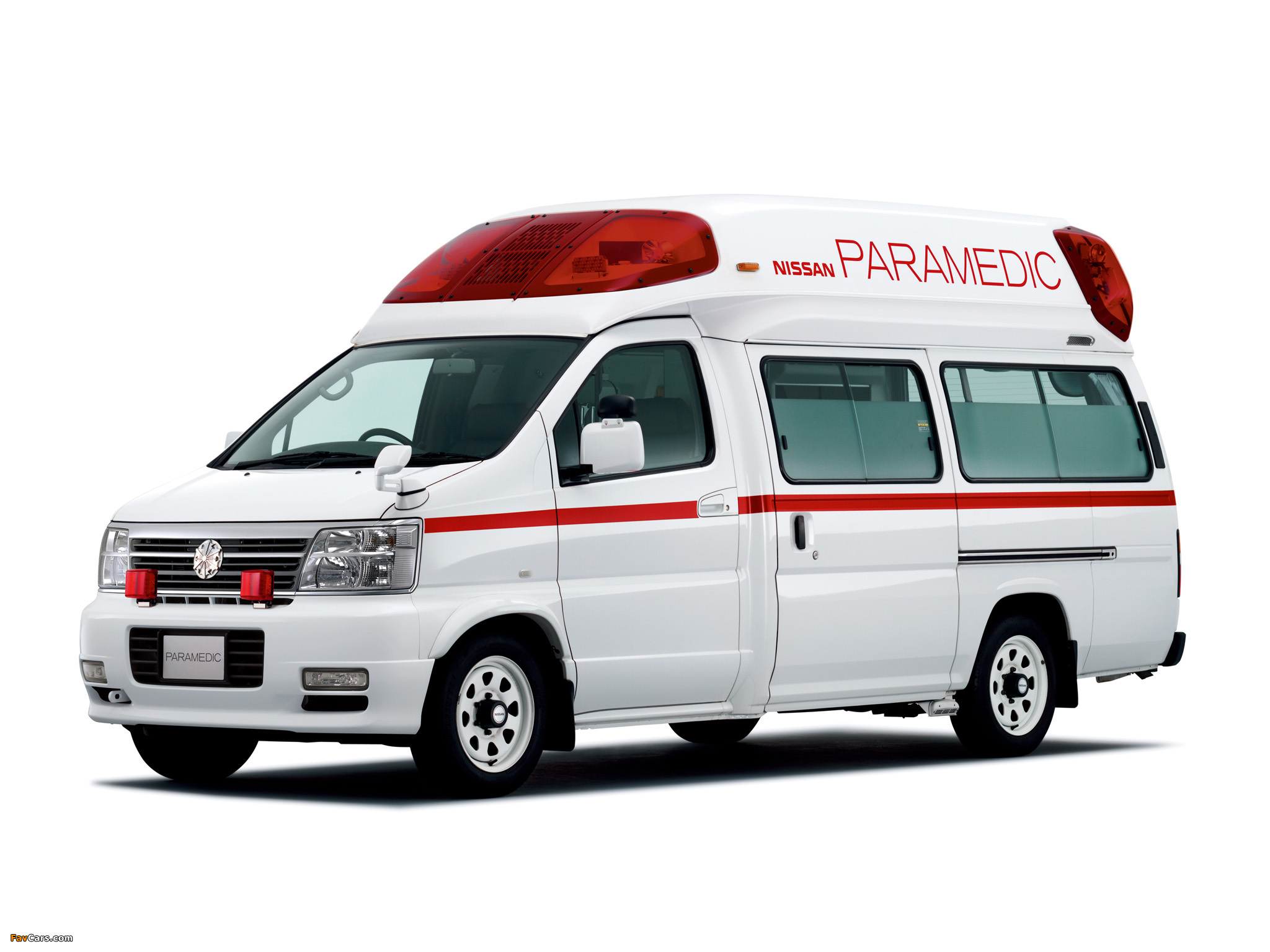 Nissan Elgrand Paramedic (E50) photos (2048 x 1536)