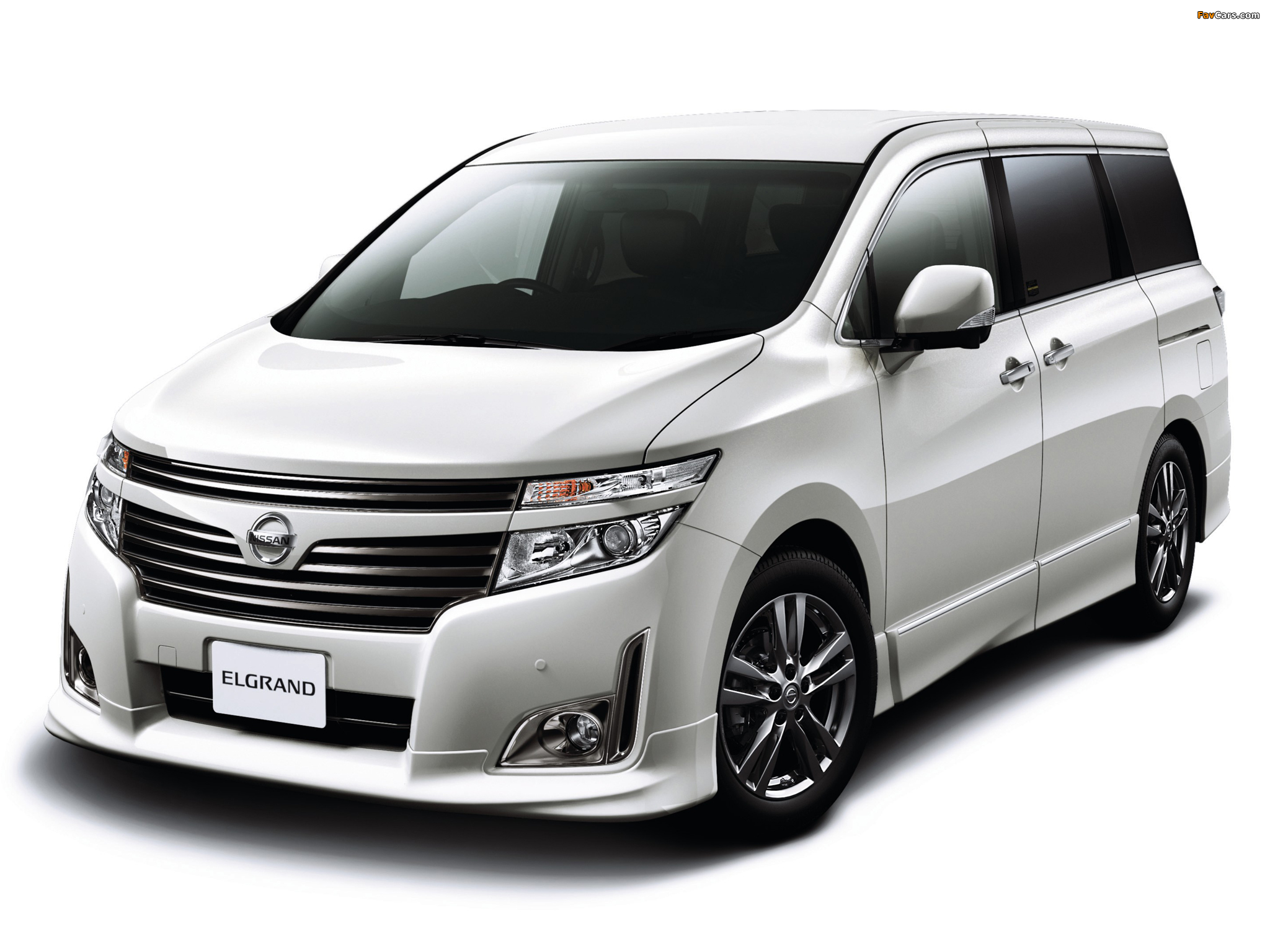 Pictures of Nissan Elgrand Highway Star Urban Chrome (E52) 2011 (2048 x 1536)