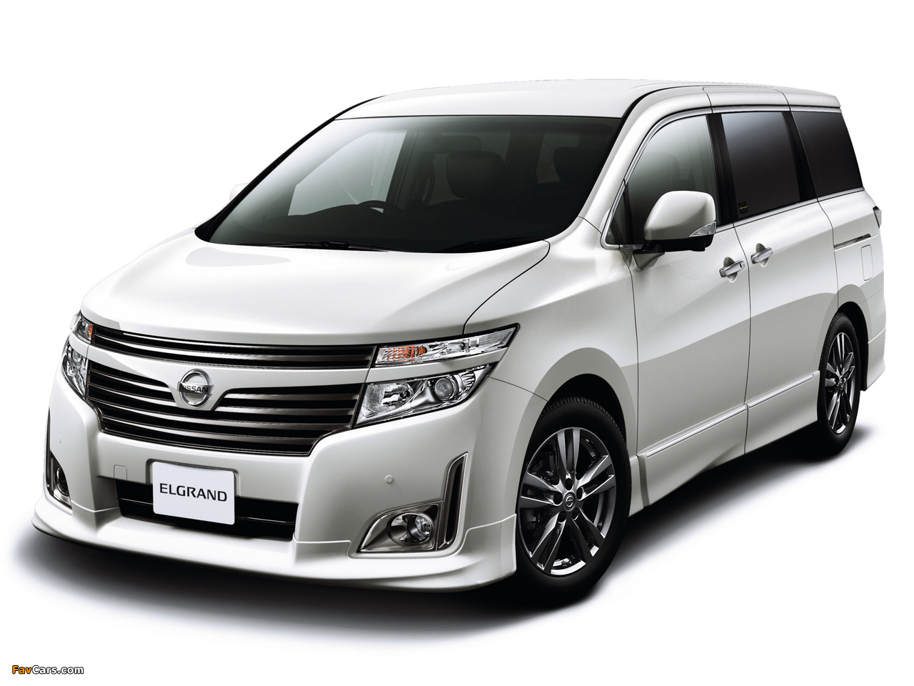 Pictures of Nissan Elgrand Highway Star Urban Chrome (E52) 2011 (1280 x 960)