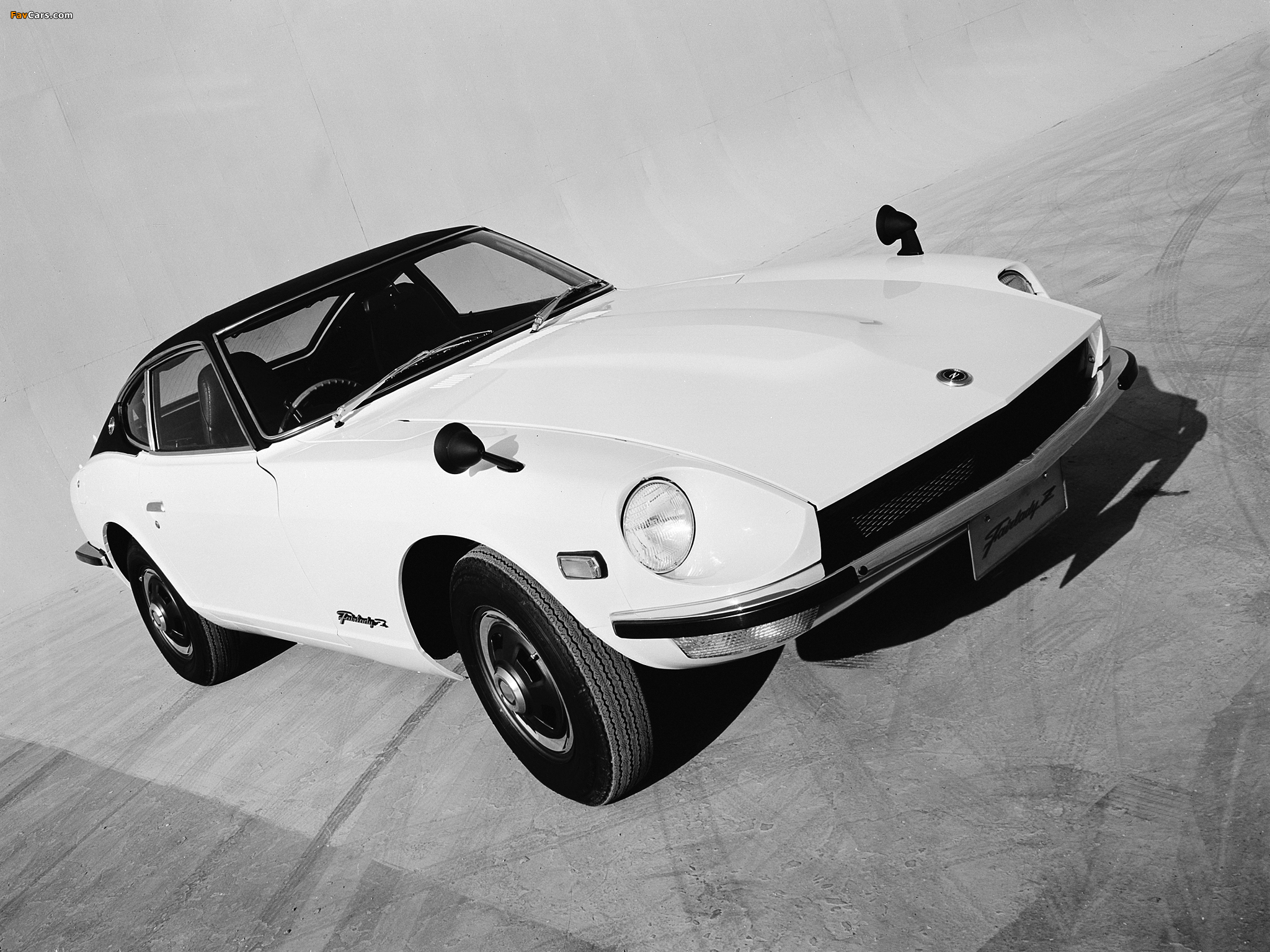 Nissan Fairlady 240Z (HS30) 1969–78 pictures (2048 x 1536)