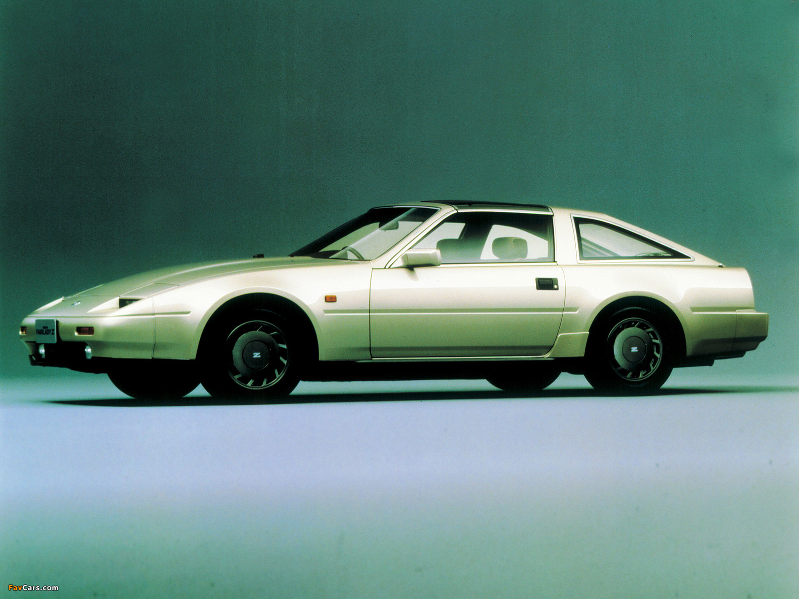 Nissan Fairlady Z 2by2 T-Roof (Z31) 1983–89 photos (1600 x 1200)