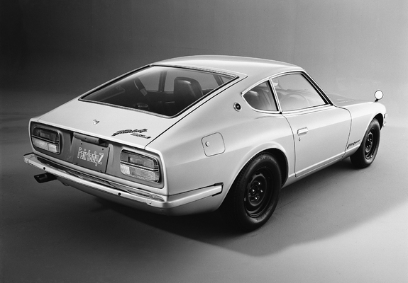 Nissan Fairlady 240Z (HS30) 1969–78 wallpapers