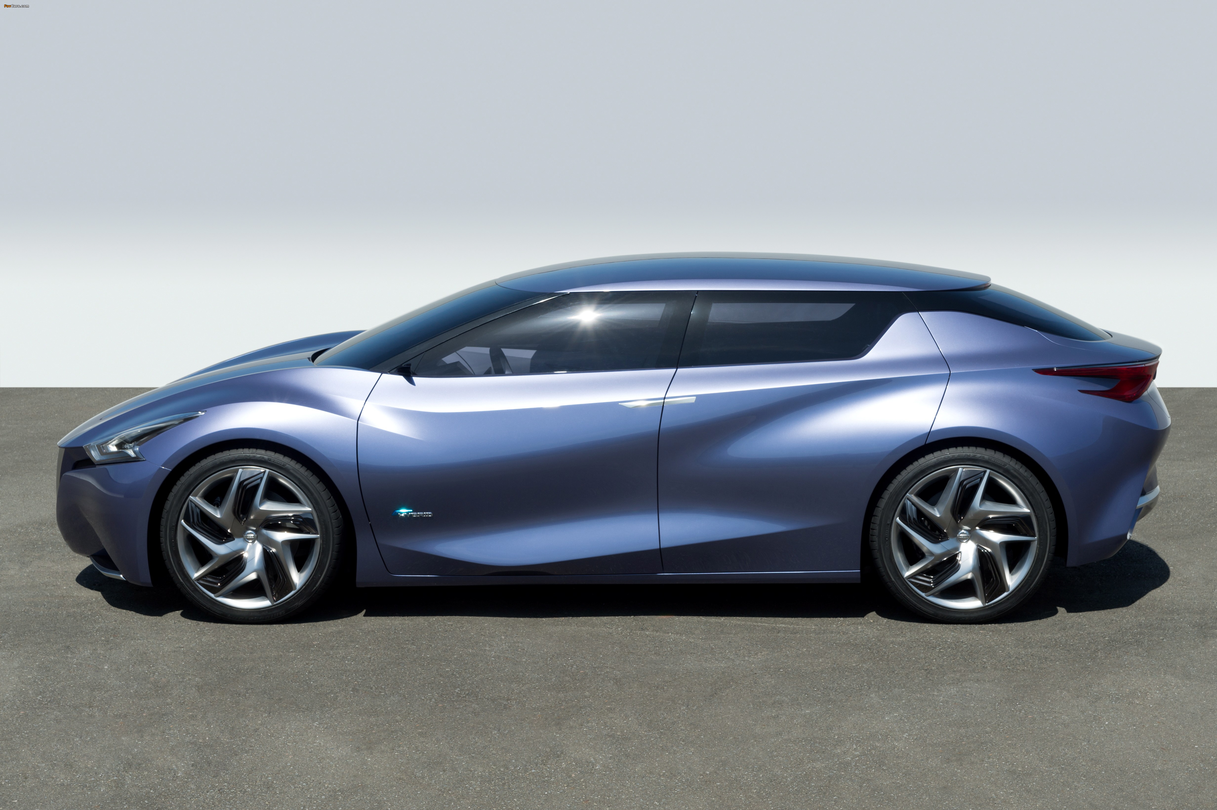 Nissan Friend-ME Concept  2013 wallpapers (4928 x 3280)