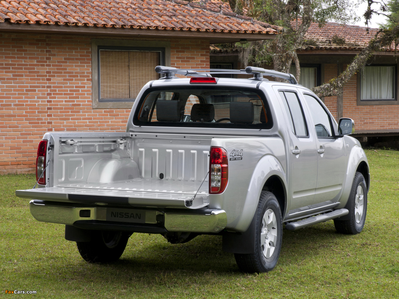 Photos of Nissan Frontier Crew Cab BR-spec (D40) 2008–09 (1280 x 960)