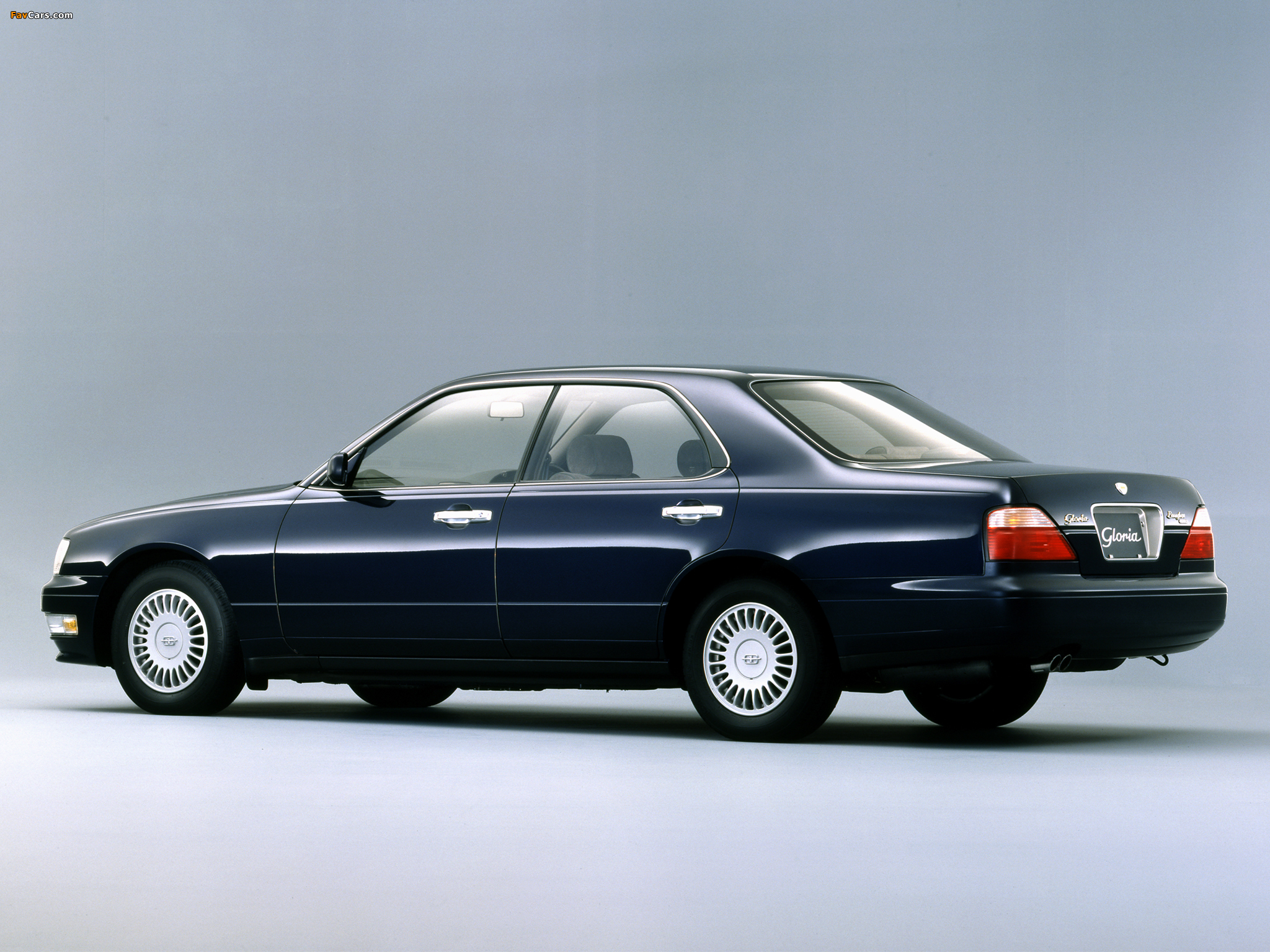 Images of Nissan Gloria Brougham (Y33) 1995–97 (2048 x 1536)