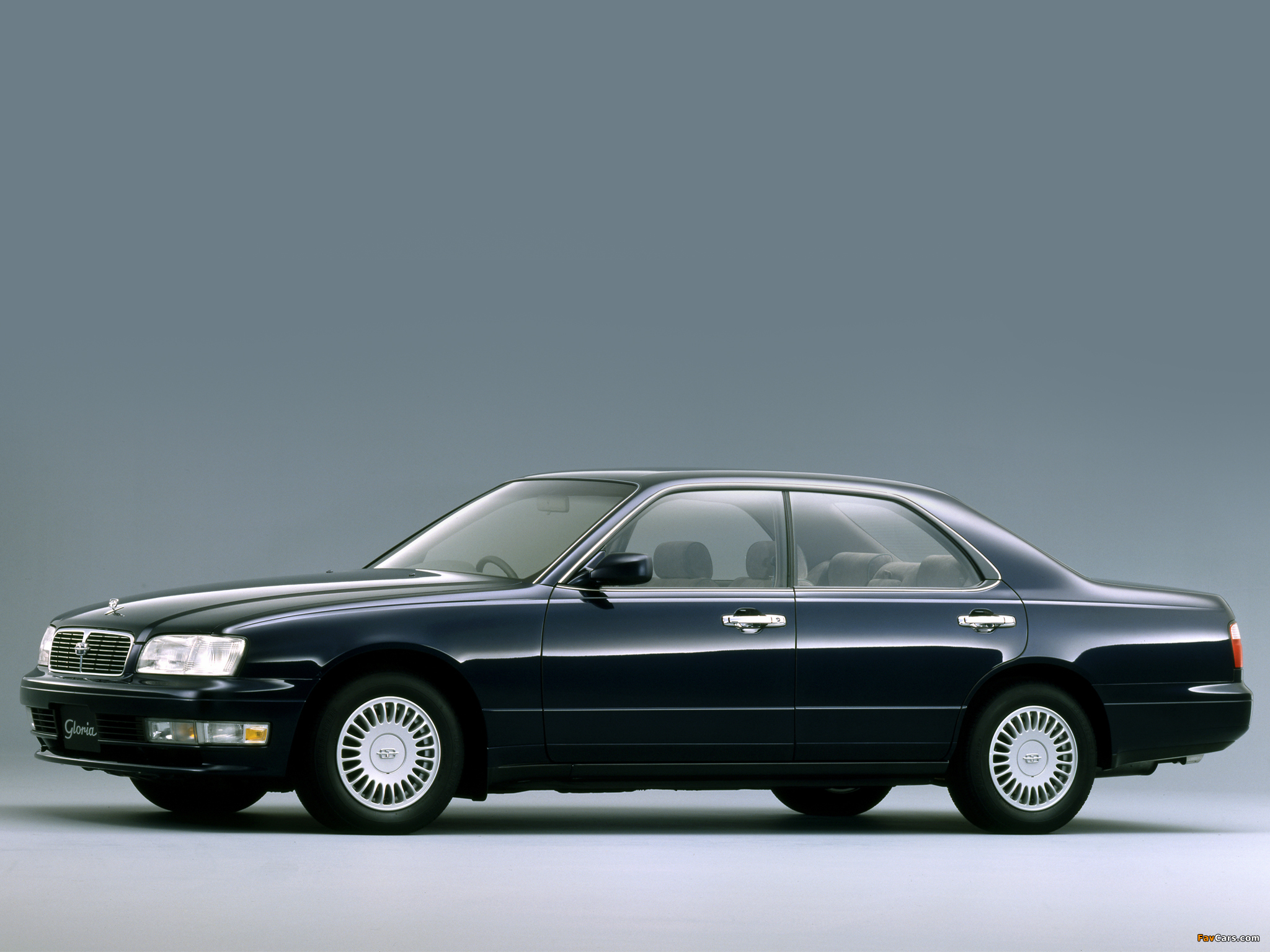 Images of Nissan Gloria Brougham (Y33) 1995–97 (2048 x 1536)