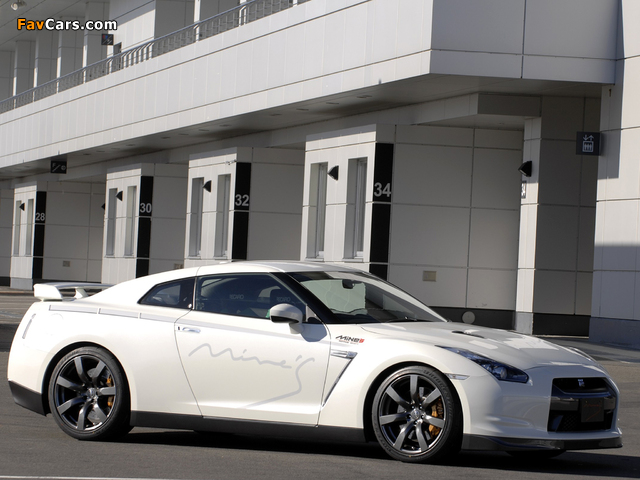 Images of Mines R35 GT-R (R35) 2008–10 (640 x 480)