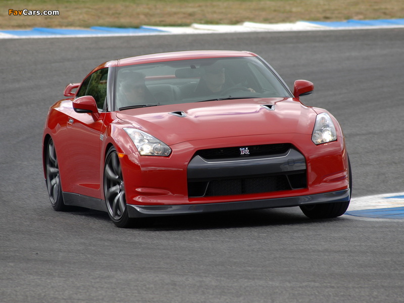 Images of Nissan GT-R Black Edition US-spec (R35) 2008–10 (800 x 600)