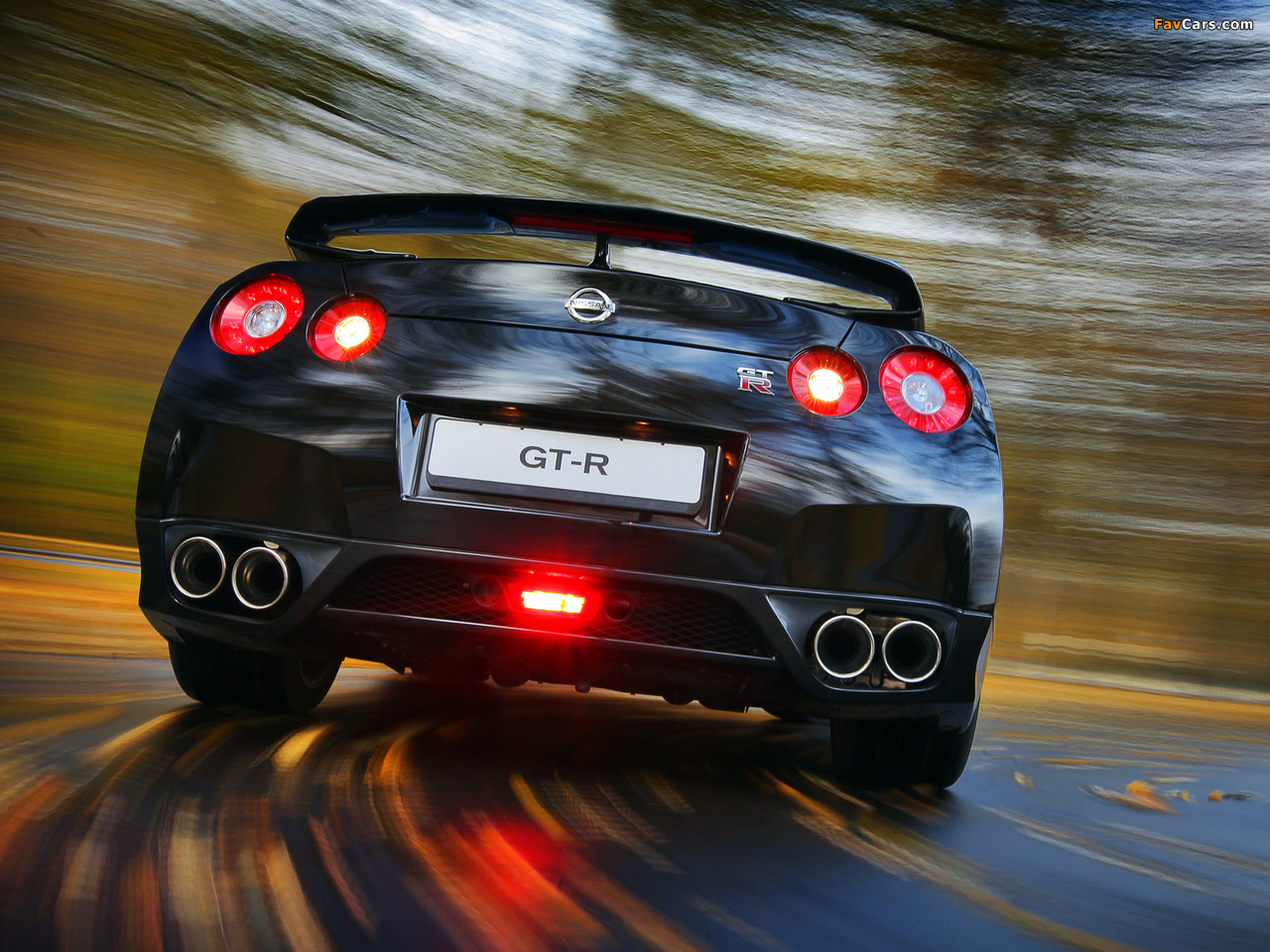 Images of Nissan GT-R Black Edition 2008–10 (1280 x 960)
