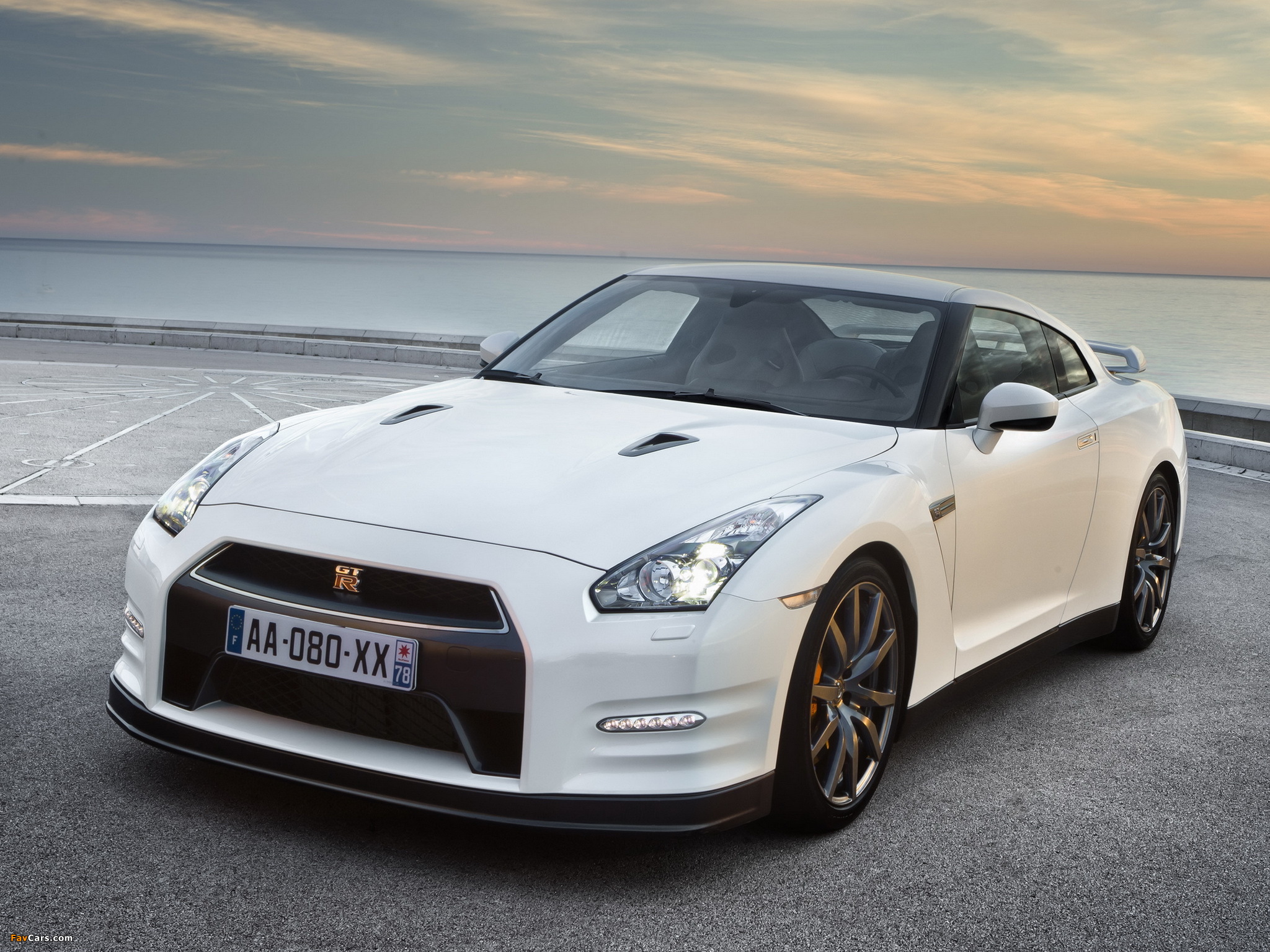 Images of Nissan GT-R Black Edition (R35) 2010 (2048 x 1536)