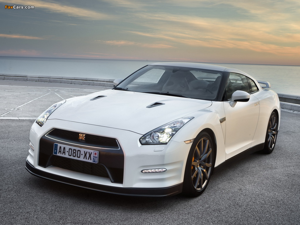Images of Nissan GT-R Black Edition (R35) 2010 (1024 x 768)