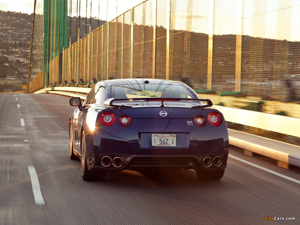 Images of Nissan GT-R Black Edition US-spec (R35) 2010 (1024 x 768)