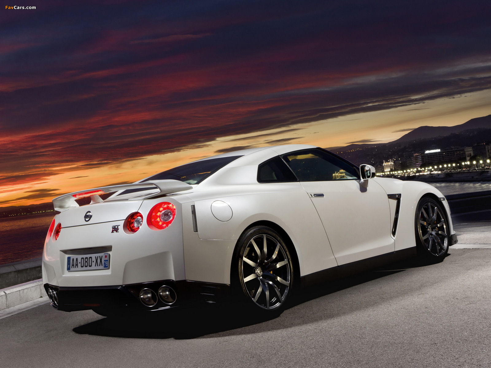 Images of Nissan GT-R Black Edition (R35) 2010 (1600 x 1200)