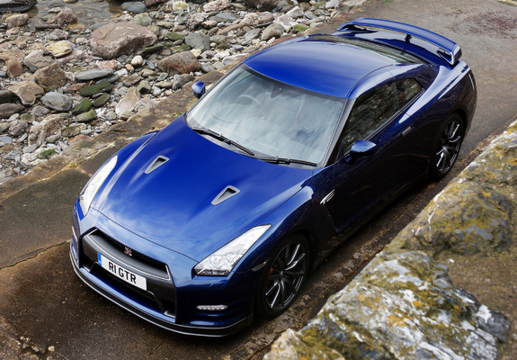 Images of Nissan GT-R Black Edition UK-spec (R35) 2010