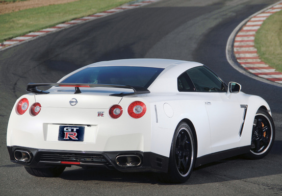 R35 2011 Images of Nissan GT-R Egoist ZA-spec (R35) 2011